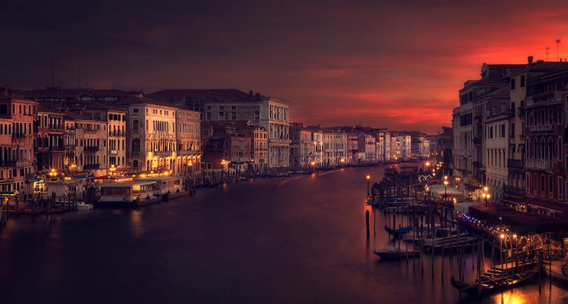 "Venetian Dreams: Transform Your Space with Our Printed Roller Blinds and the Venice Connection" - Art Fever
