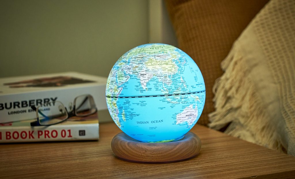 Atlas Globe Lamp by Gingko Design - Art Fever - Art Fever