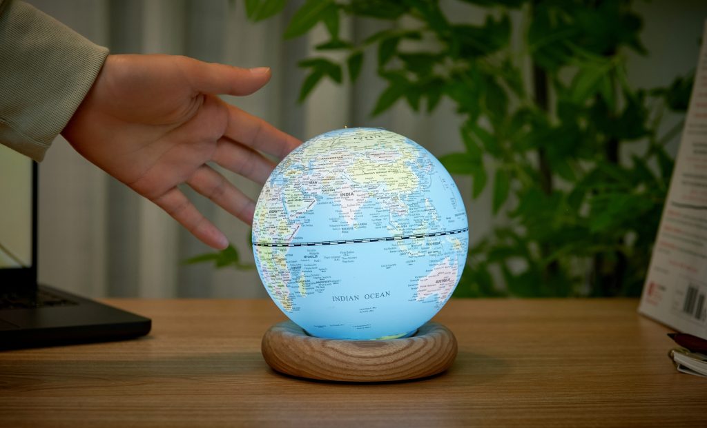 Atlas Globe Lamp by Gingko Design - Art Fever - Art Fever