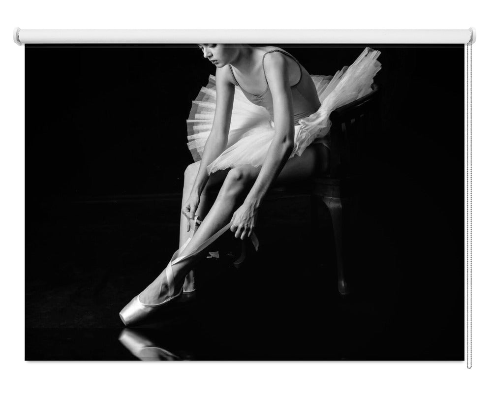 Getting ready Ballerina Printed Picture Photo Roller Blind - 1X2638378 - Pictufy - Art Fever