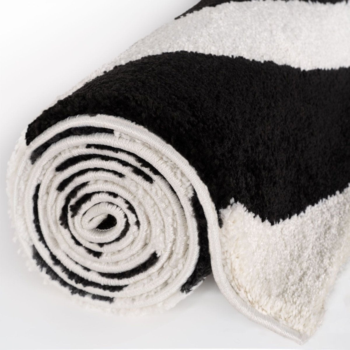 Joli Wave Black & White Rug - The Rugs - Art Fever