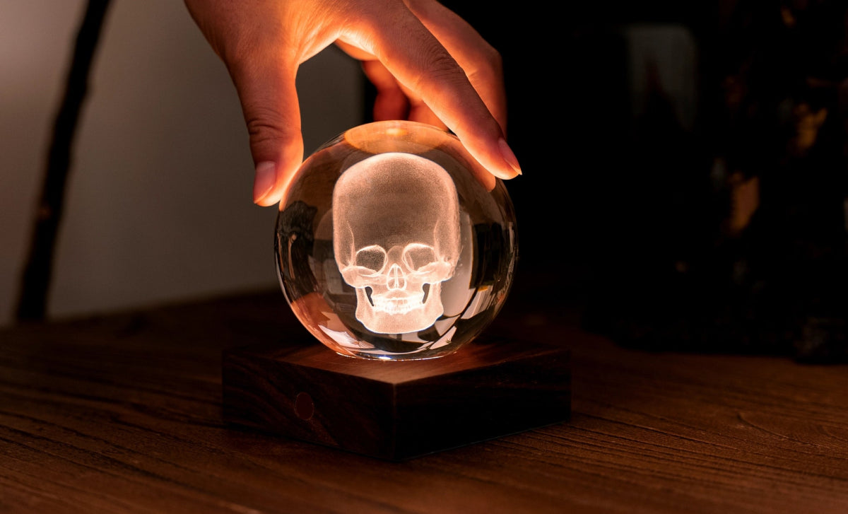 The Amber Crystal Light - Skull by Gingko Design - Art Fever - Art Fever