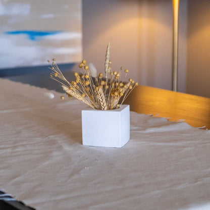 WHITE CONCRETE SQUARE PLANTER - Gloria Home - Art Fever